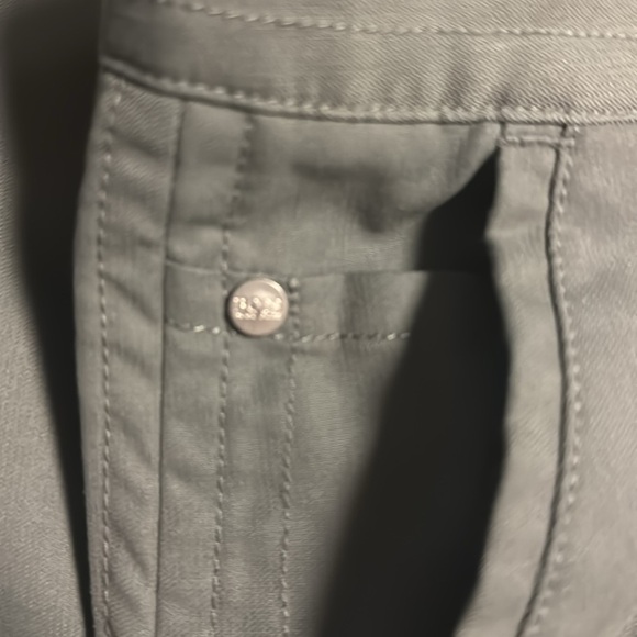 🍍HUGO BOSS SHORTS🍍POCKETS 🍍36R🍍10” inseam🍍P-1 - Picture 5 of 5